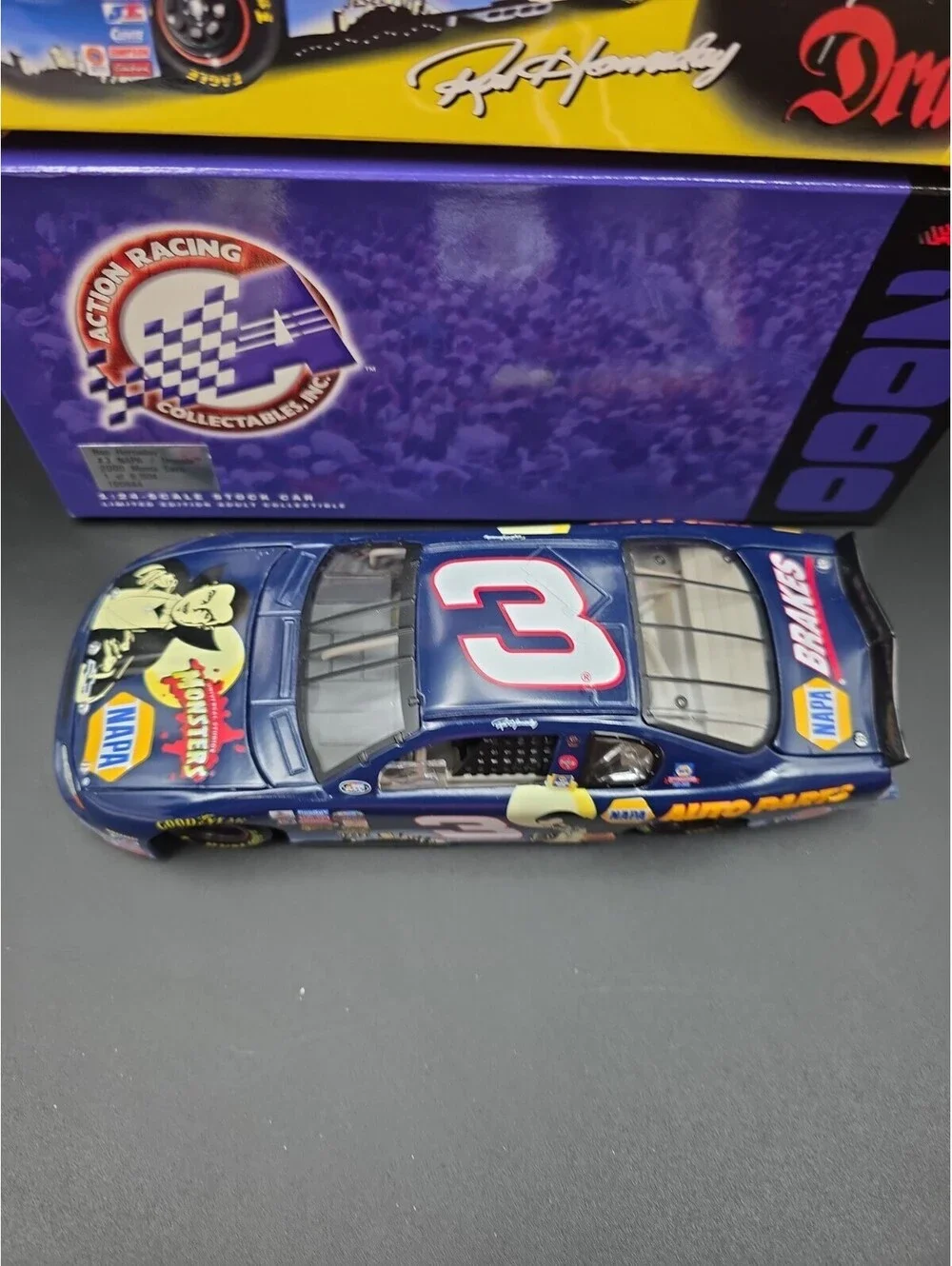 1:24 ACTION 2000 #3 NAPA UNIVERSAL MONSTERS DRACULA RON HORNADAY RCR MIB